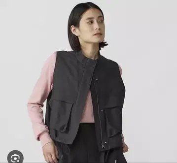 SACRA 크롭 베스트