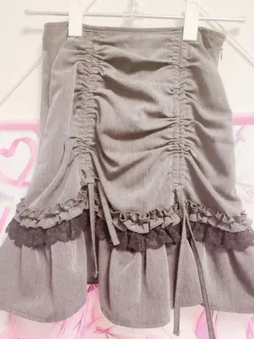 evelyn 드로스트 프릴 스커트 차콜