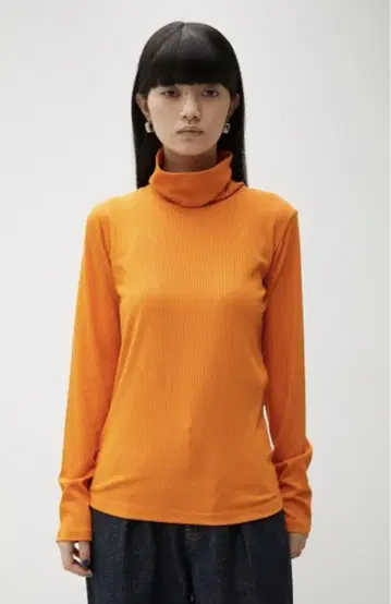 AZUL BY MOUSSY 베이직 리브 터틀넥 상의 오렌지