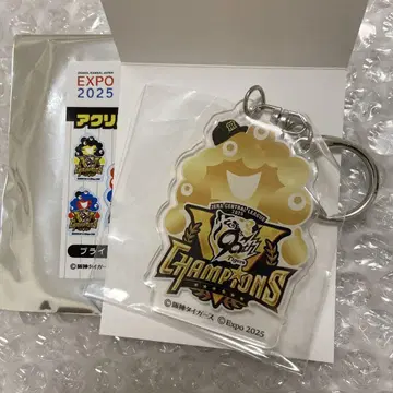 한신 타이거즈 미야쿠미야쿠 콜라보 아크릴 키링
