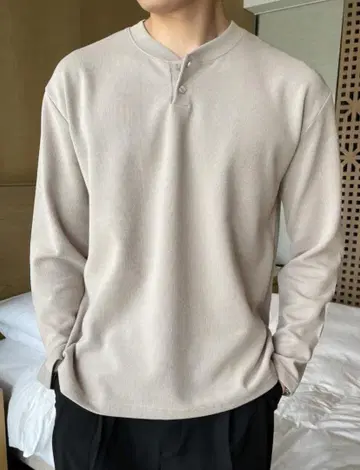 베이지 헨리넥 긴팔 상의 (S, M, L, XL 사이즈)