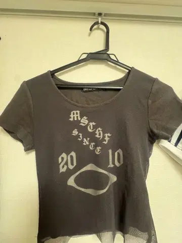 MSCHF since 2010 반팔 티셔츠 다크 그레이