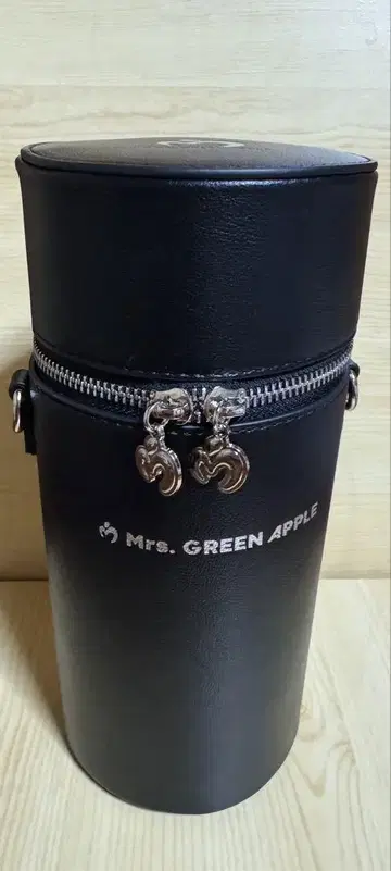 Mrs. GREEN APPLE 라이트 스틱 케이스 블랙