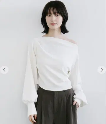 [새상품급!] COCO DEAL 보트넥 분또 상의