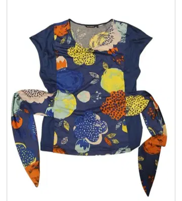 새상품급 마리메꼬 marimekko 상의 꽃무늬 반팔