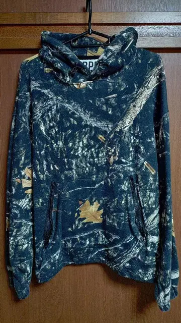 tightbooth bullet camo hoodie size m