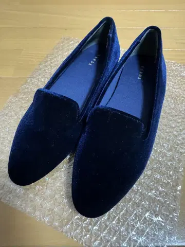 [ 미사용 새상품 ] RANDA 란다 벨로아 플랫슈즈