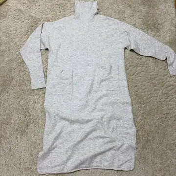화이트 베이지 원피스