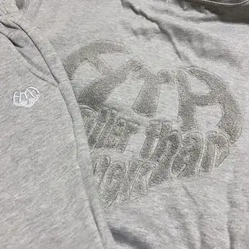 HTH glitter heart logo 셋업 그레이