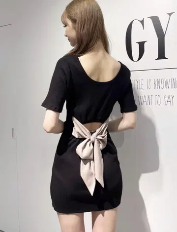 BACK 리본 크루넥 원피스