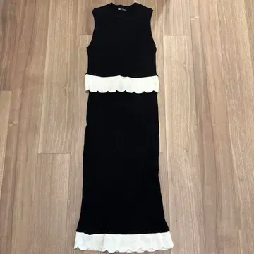 ZARA 슬리브리스 셋업 블랙/화이트