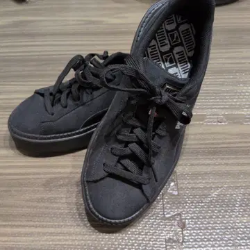 Puma 블랙 스니커즈