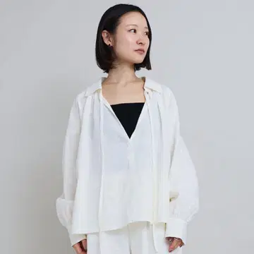 iki 린넨코튼 내추럴 트리플 와셔 스키퍼 개더 블라우스