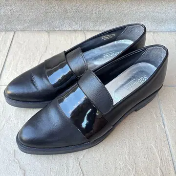 Stilmoda 블랙 가죽 로퍼 스틸레토 에나멜 38