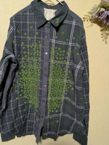 아즈노즈바즈 그린 꽃 자수 체크 긴팔 셔츠
