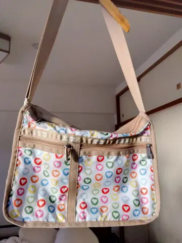 컬러풀 하트 무늬 숄더백