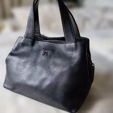 키타무라 블랙 가죽 핸드백