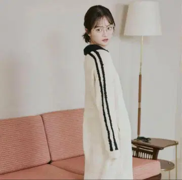 PINUE 부클레 카라 니트 원피스
