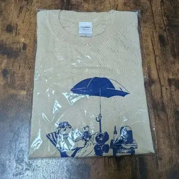 지브리 입체 조형물전 티셔츠 포르코 샌드베이지 M 사이즈