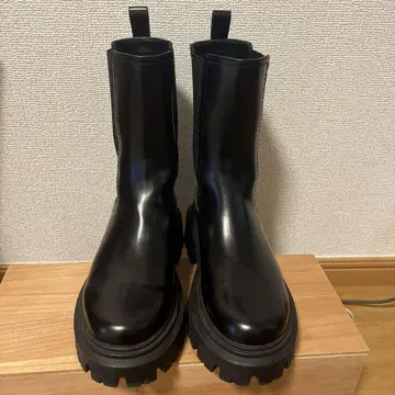 ZARA 사이드 고어 부츠 블랙 통굽