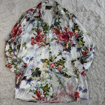 (새상품급) ZARA 꽃무늬 레이온 셔츠 요시이 카즈야 착용 긴팔