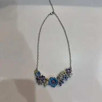ANNA SUI 꽃 모티브 목걸이