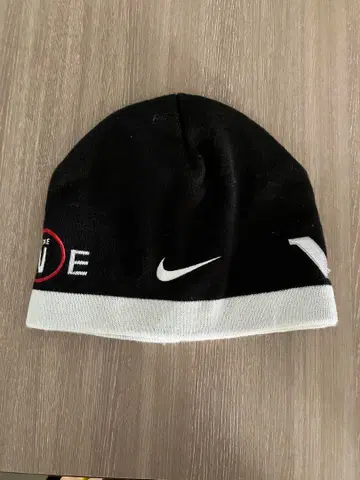 Nike 니트 모자 ONE/V 로고 포함