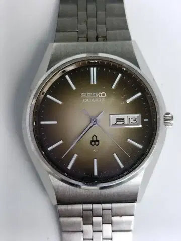 새상품급 SEIKO 쿼츠 손목시계 브라운 완동품