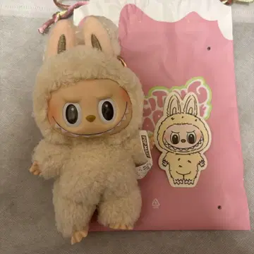 정품 Labubu 화이트 마카롱 소이밀크