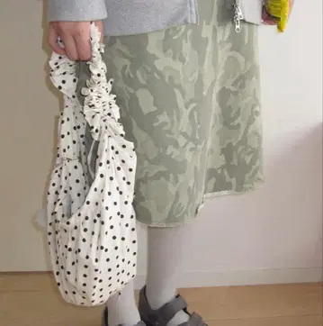 n.k_atelier dots shoulder ivory