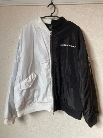 ANTI-NORMORE 화이트/블랙