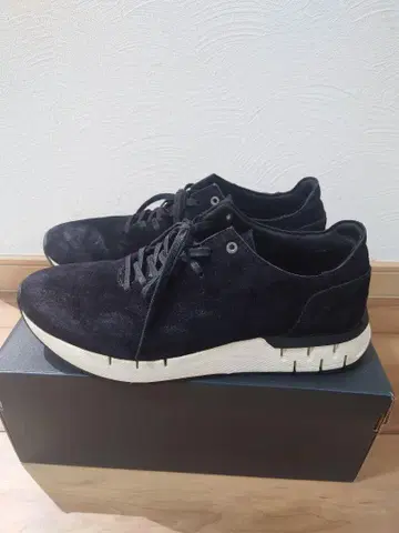 오니츠카타이거 REBILAC RUNNER