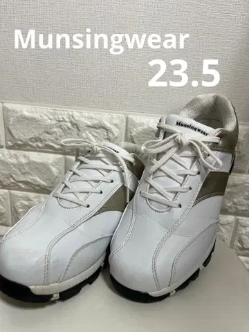 먼싱웨어 골프화 23.5