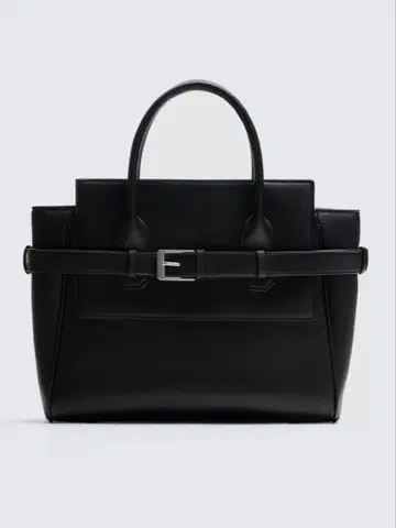 ZARA 벨트 디테일 핸드백
