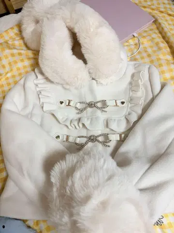 LIZLISA 비쥬 리본 숏 후드 코트