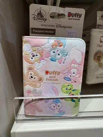 Disney Duffy and Friends 여권 홀더