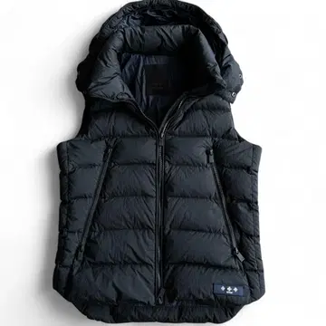 TATRAS CURONE 다운 베스트 최근 모델 후드 부착 블랙 01