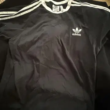 adidas original 반팔 티셔츠 블랙
