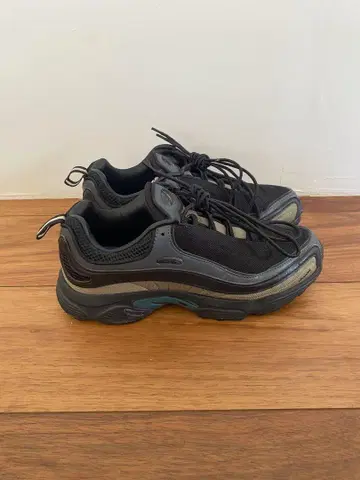 VAINL ARCHIVE x REEBOK DAYTONA DMX VA