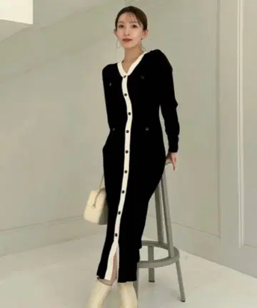 스나이델 프론트 버튼 니트 원피스