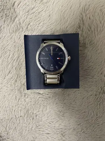 TOMMY HILFIGER 아날로그 시계 네이비