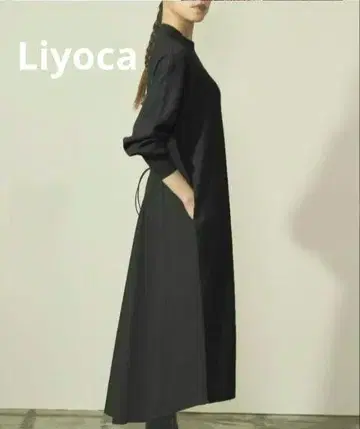 새상품급 Liyoca 이소재 절개 백 개더 원피스