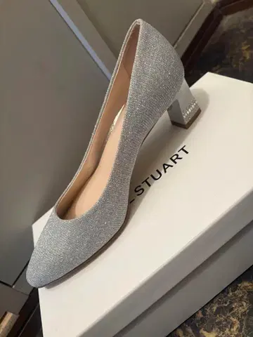 질스튜어트 펌프스 실버 23cm