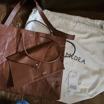 MEDEA 천연 가죽 토트백