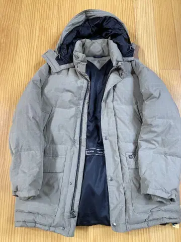 TOMMY HILFIGER 베이지 다운 자켓