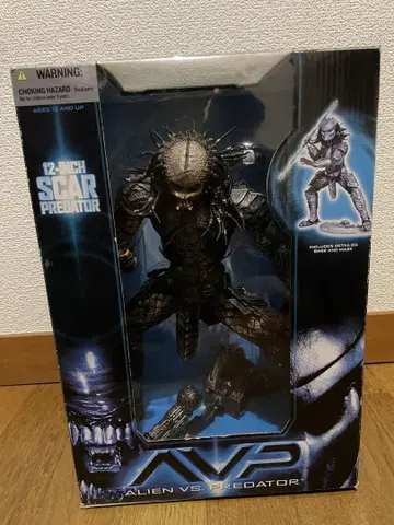 12인치 스카 프레데터 피규어