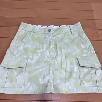 마크앤로나 옅은 그린 카모 패턴