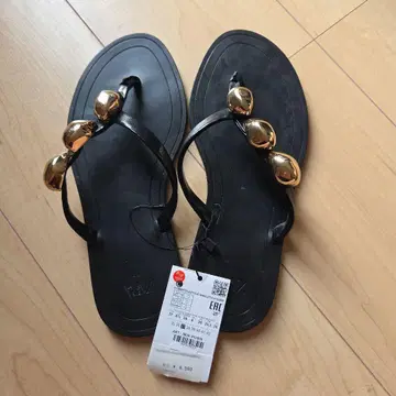 ZARA 블랙 플립플랍 사이즈 37