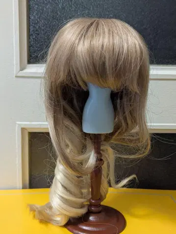 브라이스용 블론드 그라데이션 가발