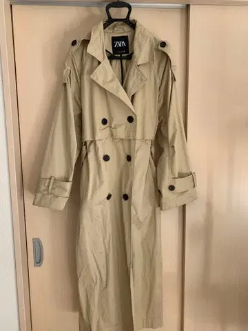 ZARA 베이지 트렌치코트 M 사이즈
